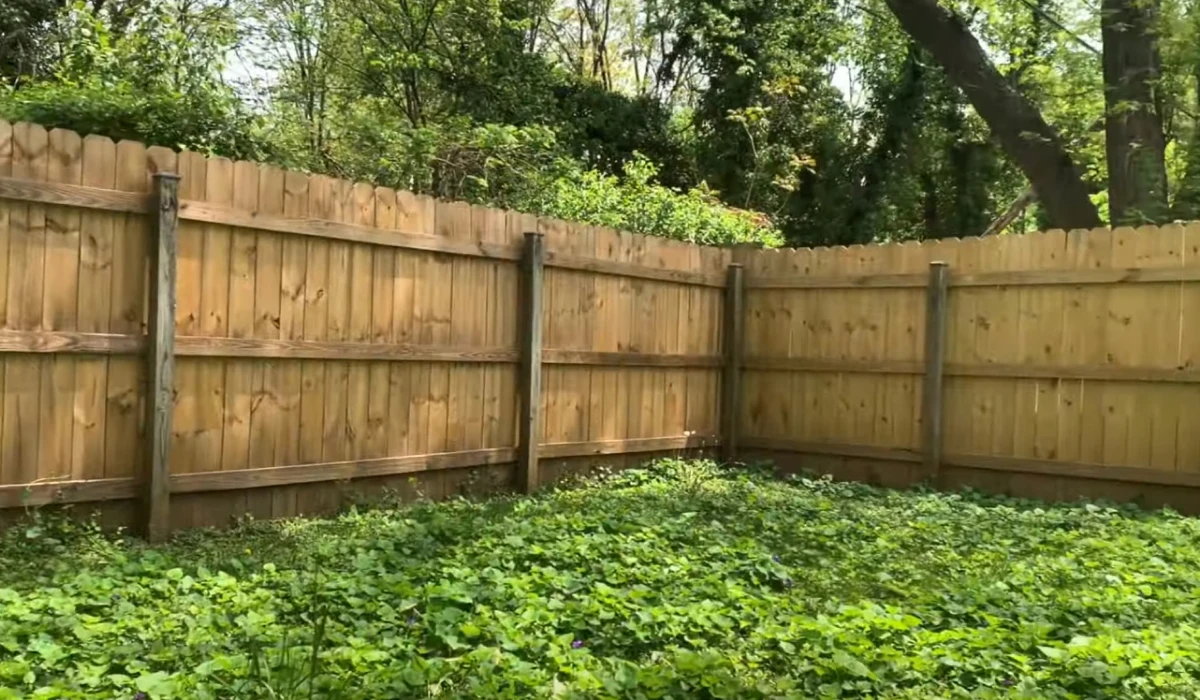 wood fencing installation